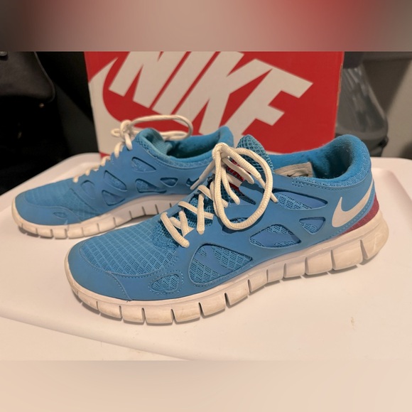 Nike Shoes - Nike Free size 9 women’s